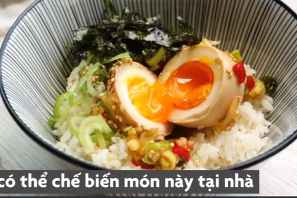 Chồng chăm con, Lê Phương đảm đang trổ tài làm món trứng lòng đào nước tương bất bại-16