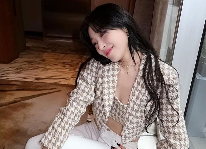 Tiffany (SNSD) phải cách ly vì quản lý dương tính với virus corona-2