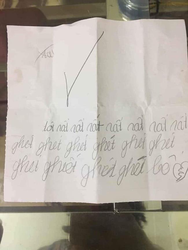 Lặng người khi đọc dòng chữ con rất ghét bố, sự thật đằng sau làm nhiều người xót xa-2