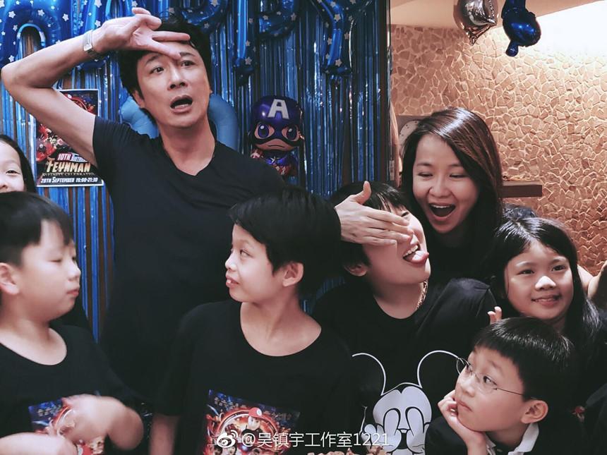 Lão điên của màn ảnh Hong Kong: đi lên từ vai ác, ngồi tù vì ăn trộm, đánh nhau bảo vệ vợ-10