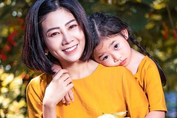 Vy Oanh nói gì khi bị mỉa mai đu bám đời tư Mai Phương - Phùng Ngọc Huy?-5