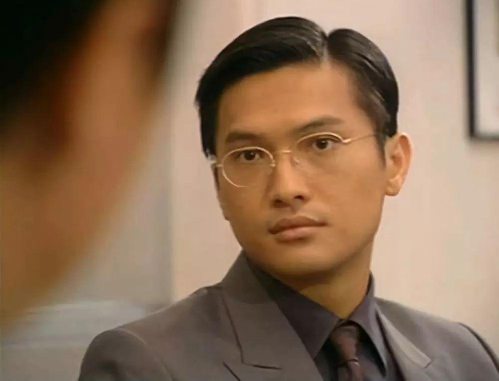 Nam thần TVB một thời lừng lẫy: Bỏ danh vọng về chăm con tự kỷ, hối hận vì để mất Tuyên Huyên-2