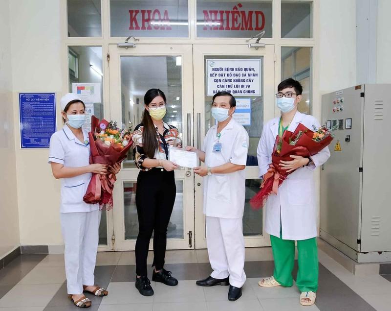 Chất chơi như Tiên Nguyễn: Vừa khỏi Covid-19 là phải trang điểm, xách túi Hermès chuẩn Rich Kid-2