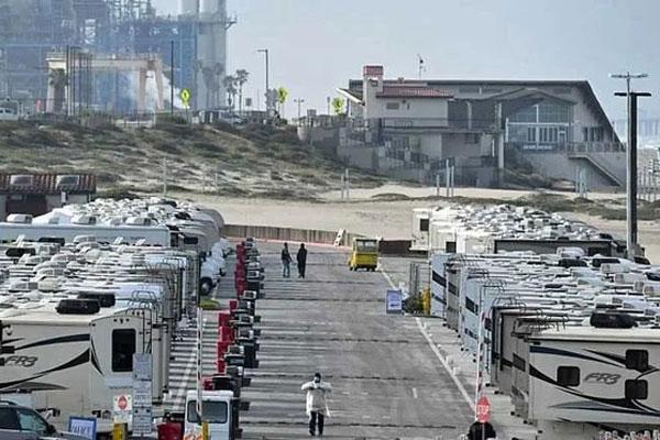 Cứ 2 phút, Mỹ lại có một ca tử vong vì virus corona-1