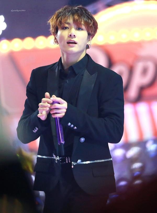 Jungkook (BTS) gây chú ý với lời nhận xét từ nam ca sĩ Lauv sau màn hợp tác trong album Map Of The Soul: 7-4