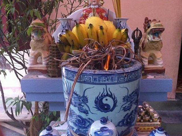 Những thay đổi trên bàn thờ báo hiệu điều bất ổn, gia chủ nên cẩn thận-1