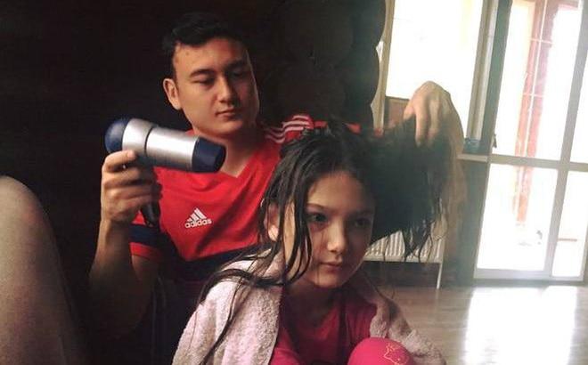 Đặng Văn Lâm buồn chán chơi game cho qua dịch, dân mạng réo gọi tên Yến Xuân-3