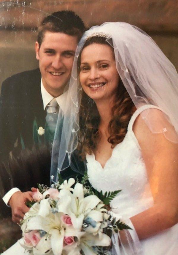 Từng làm phù dâu cho bạn thân, đến lượt cô gái kết hôn danh tính chú rể lại gây sốc-3