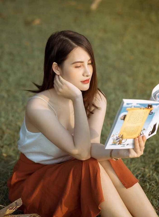 Hội học sinh phát cuồng trước nhan sắc cân cả camera thường của nữ giảng viên Học viện Tài chính-3