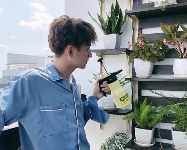 Sao Việt làm gì trong ngày đầu cách ly toàn xã hội?-5