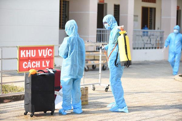 Thêm 6 ca mắc COVID-19 nâng tổng số lên 218, 2 người thuộc Cty Trường Sinh, 1 người tới khám tại BV Bạch Mai-1