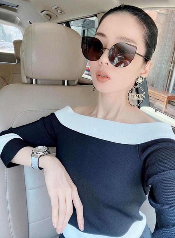 Sao Việt than tăng cân vù vù mùa dịch, riêng Lệ Quyên lại gầy sọp, xanh xao khiến fan lo lắng-1