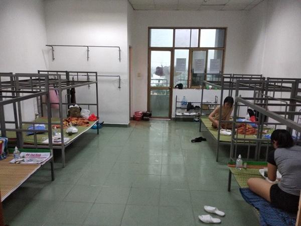 Tập thể lớp tại ĐH Y Dược Thái Bình viết đơn xin tham gia chống dịch-5