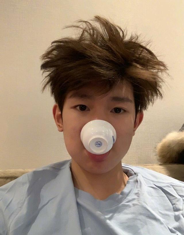 Khi các sao Hoa ngữ tự dìm hàng chính mình với loạt ảnh tự sướng khó đỡ-5