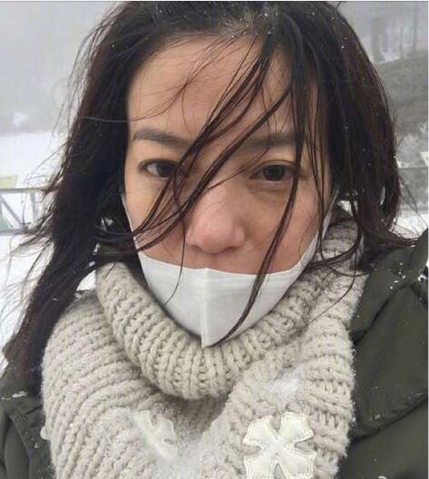 Khi các sao Hoa ngữ tự dìm hàng chính mình với loạt ảnh tự sướng khó đỡ-1