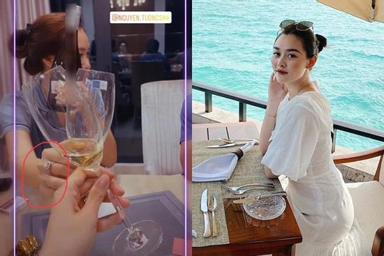 Á hậu Tường San nói gì về thông tin đã đính hôn ở tuổi 20?