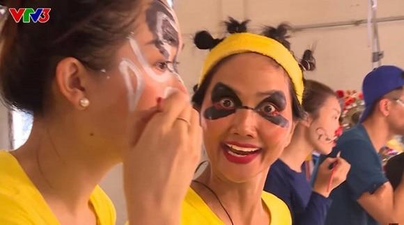 Chán xinh đẹp, loạt mỹ nhân Việt tự dìm hàng: H’hen Niê và Hương Giang khiến fan chạy mất dép-6