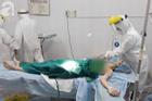 Tây Ninh: Gần 10 bác sĩ mặc đồ bảo hộ cứu nữ bệnh nhân vỡ thai ngoài tử cung khi đang cách ly tập trung