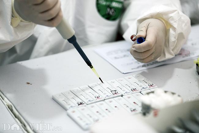Test nhanh tại Hà Nội, phát hiện 3 ca nghi nhiễm Covid-19 ngày 2/4-6