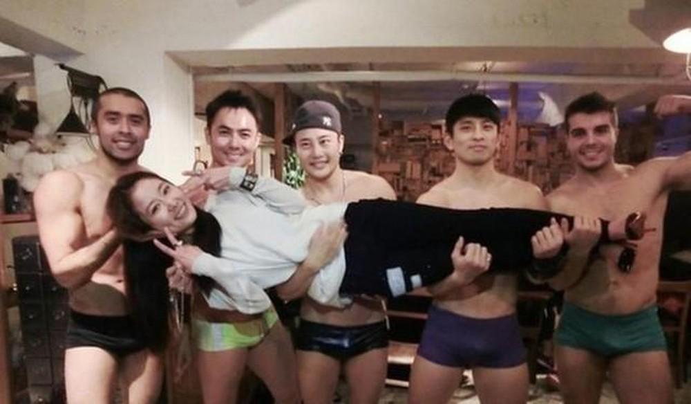 Xem ảnh nhạy cảm của Lâm Tâm Như mà khó tin trong quá khứ cô ấy nổi loạn đến thế!-5