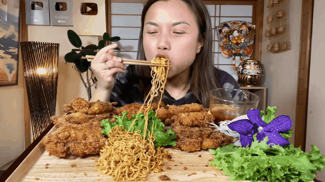 Vlogger Quỳnh Trần JP bị chỉ trích khi bé Sa sốt co giật mà mẹ vẫn làm vlog ăn uống giữa đại dịch Covid-19-2