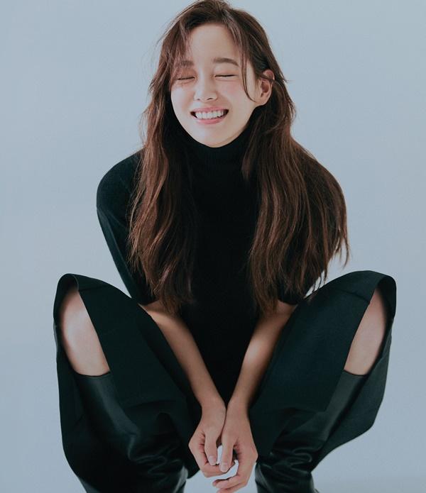 Tiểu Kim Taeyeon solo trong ê chề: Lượng album bán ra còn thua cả sản phẩm đã ra mắt 1 năm của Twice, Black Pink-3