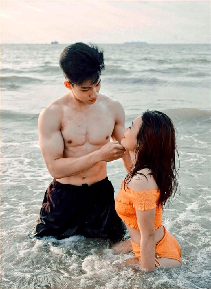 Trúng tiếng sét ái tình với chàng phi công 6 múi, cô nàng quyết tâm thả thính và mối tình ngọt ngào nơi phòng tập gym-5