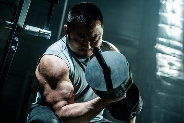 Người Bắc Hàn cho là Hyun Bin không đẹp trai bằng diễn viên này khi đóng Hạ cánh nơi anh-3