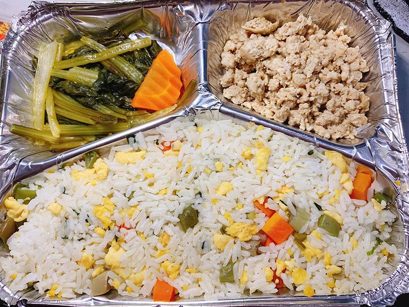 Cận cảnh cơm cách li: Đảm bảo dinh dưỡng, đẹp mắt lại đáng yêu hết sẩy-2