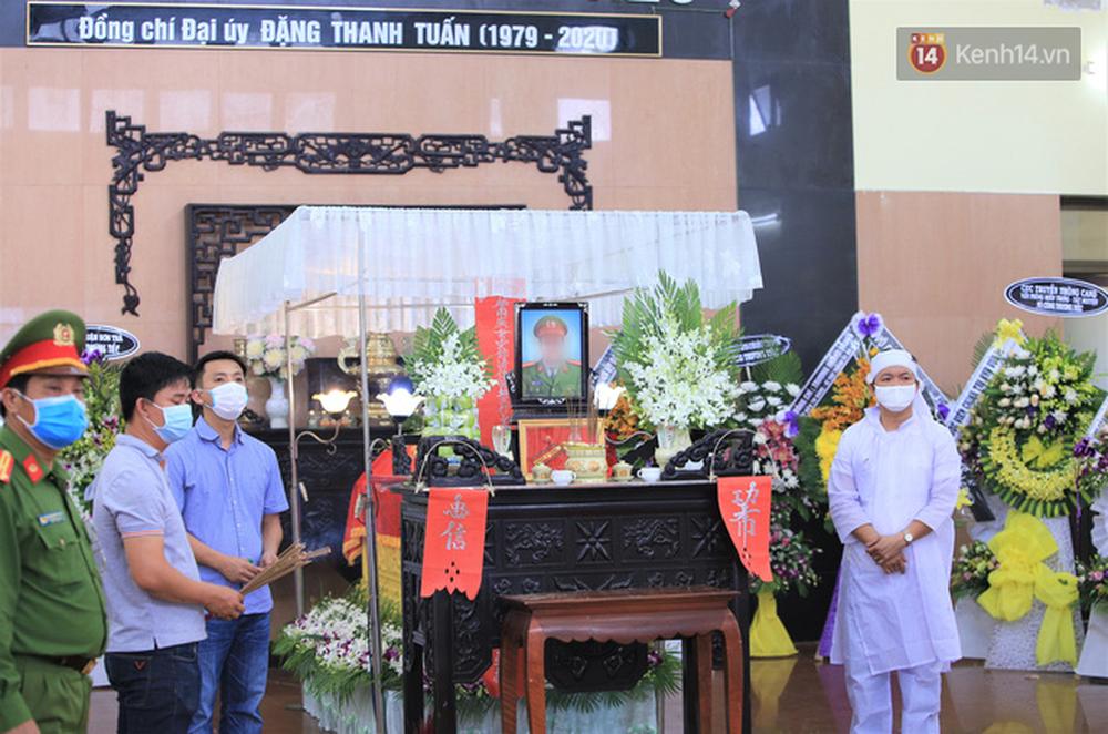 Nghẹn lòng lễ tang của 2 chiến sỹ công an hi sinh trong lúc truy bắt nhóm đua xe cướp giật: Đồng đội ơi!-1