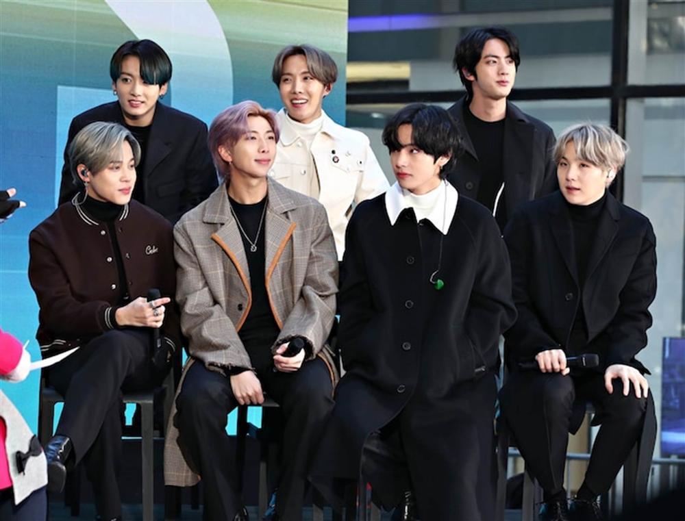 Tạm ngưng nhiều concert, fan vẫn có dịp hội ngộ BTS với loạt chương trình lên sóng màn ảnh nhỏ-1