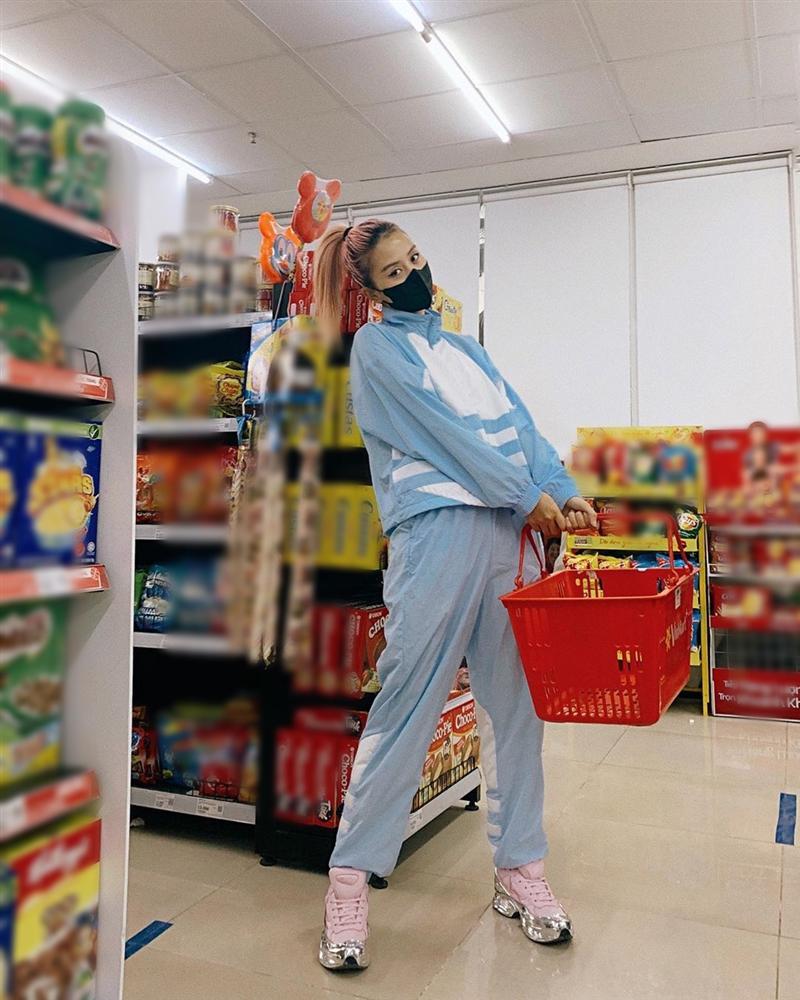 An Nguy tái xuất hack tuổi với áo hoodie - Decao giảm 7 kg sau chia tay Châu Bùi-7