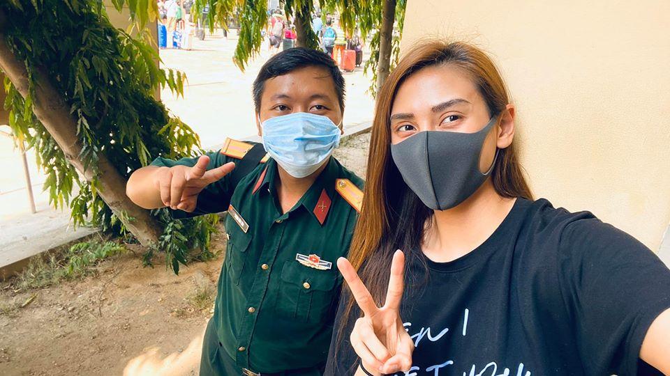 Võ Hoàng Yến chính thức rời khu cách ly, làm clip đánh giá và loại drama hệt cuộc thi Next Top-10