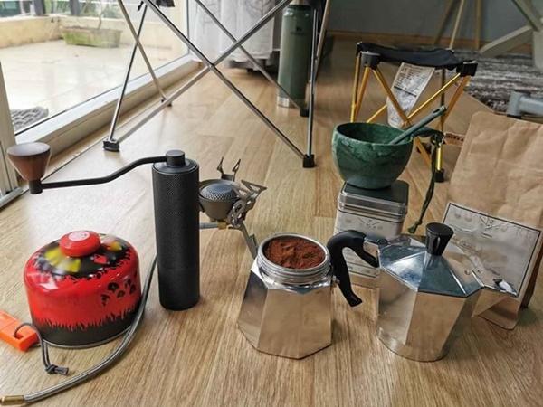 Chuyện các soái ca VTV cách ly toàn xã hội: Rảnh nhất là Hồng Đăng đếm râu cả buổi sáng-4