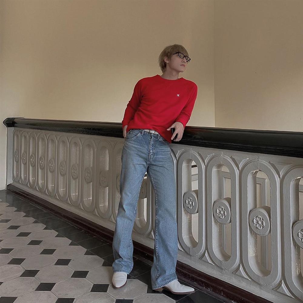 Chán style hip hop bụi phủi, Sơn Tùng giờ đóng bộ, mặc quần ống loe, giày gót cao nữ tính-3