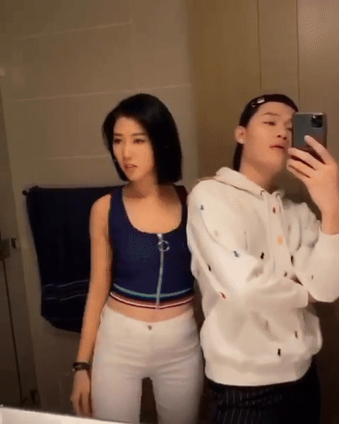 Bắt chước Hà Hồ - Kim Lý, Thúy Ngân và Quang Trung cũng đổi đồ nhưng độ bá đạo thì khủng khiếp hơn nhiều-1