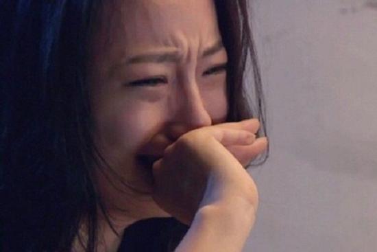 Giữa tang lễ của chồng, cô giúp việc bỗng gào khóc thảm thiết rồi tiết lộ điều bí mật