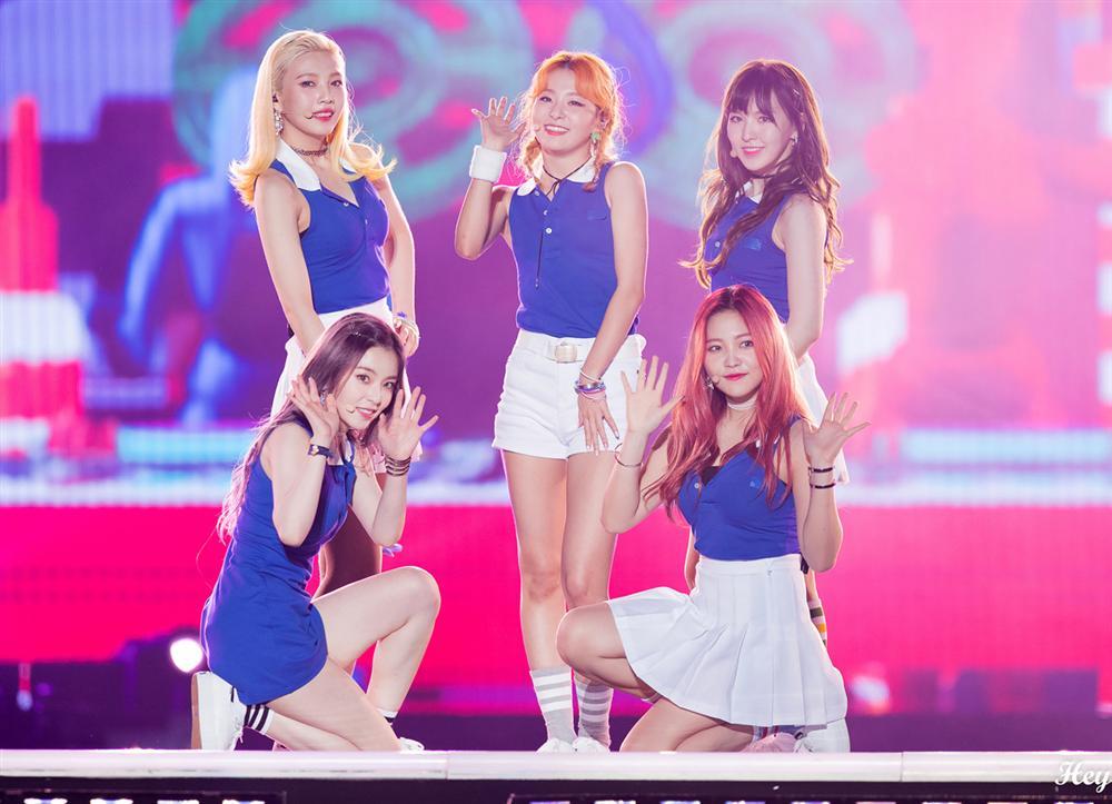 Style nữ sinh khác biệt của Twice, Red Velvet và BlackPink-6