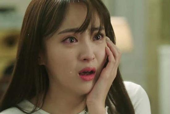 Đang ăn cơm nhà bạn trai ngày ra mắt, người lạ lao đến tát tôi cái trời giáng, cả nhà anh hốt hoảng