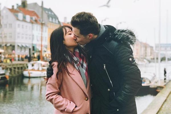 Quỳ gối cầu hôn bị từ chối phũ, hành động ném nhẫn của chàng trai Hà Nội gây xôn xao-5