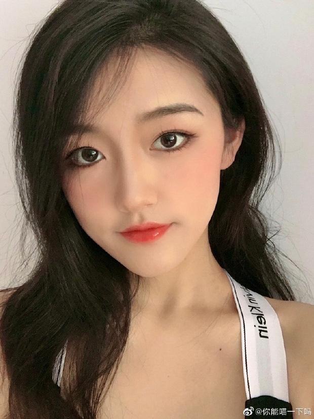 Con gái 2 mặt lúc ở nhà với khi đi ra đường? Chưa hết, họ còn biến hóa khôn lường hơn nhiều!-1