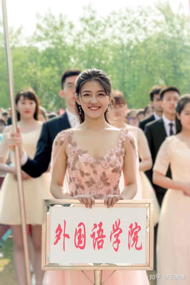 Con gái 2 mặt lúc ở nhà với khi đi ra đường? Chưa hết, họ còn biến hóa khôn lường hơn nhiều!-3