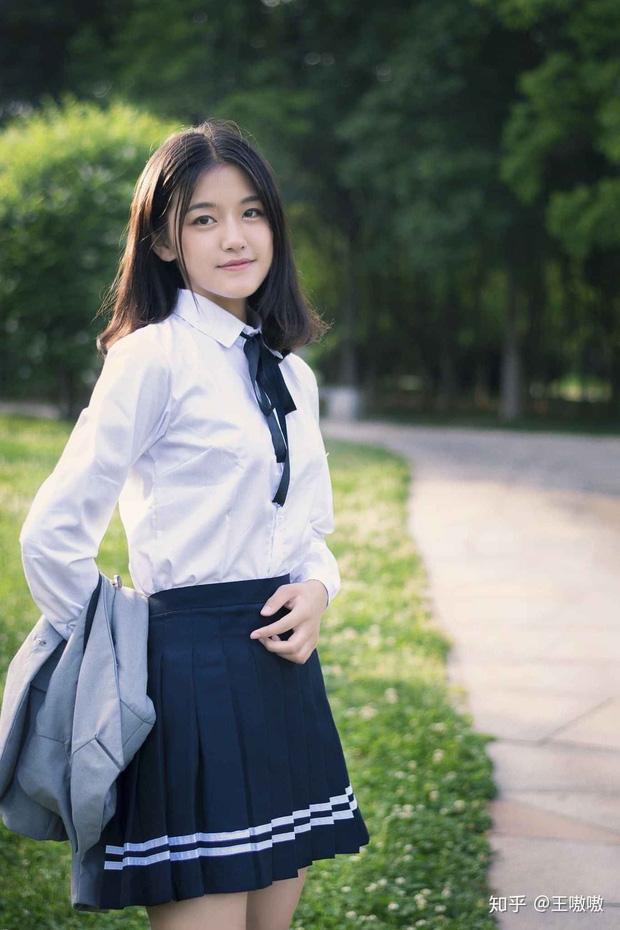 Con gái 2 mặt lúc ở nhà với khi đi ra đường? Chưa hết, họ còn biến hóa khôn lường hơn nhiều!-4