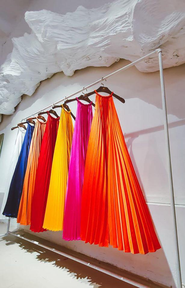 Chết cười trước cách Hoàng Ku tạo ra chiếc đầm độc đáo cho Hoàng Thùy Linh trong MV Kẻ cắp gặp bà già-3