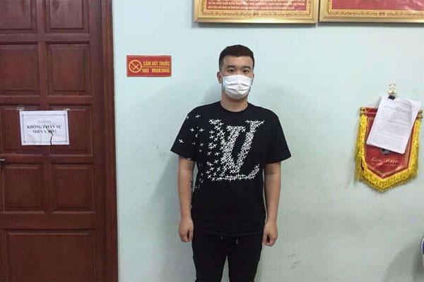 Tụ tập hát karaoke giữa mùa dịch COVID-19, nhóm thanh niên đấm công an khi bị nhắc nhở-2