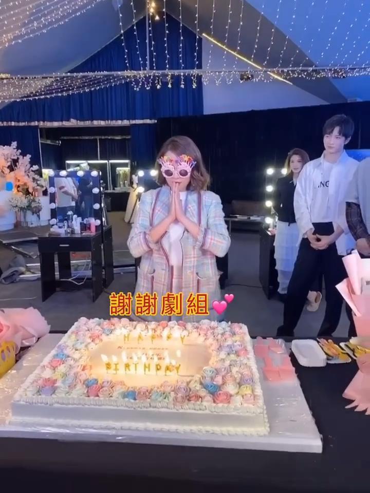 Đông Phương Bất Bại Trần Kiều Ân đón sinh nhật tuổi 41 cùng bạn trai kém tuổi-6