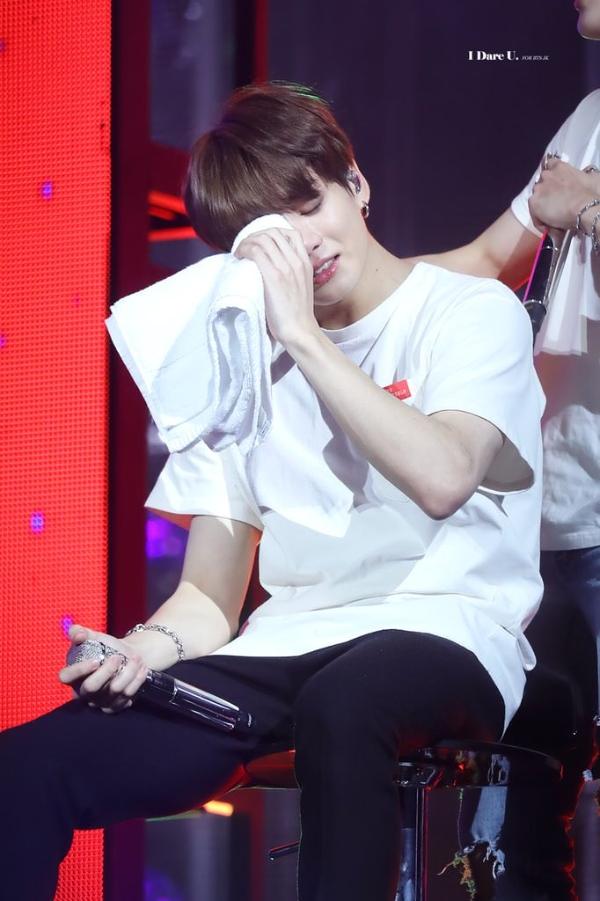 Nữ diễn viên Hạ cánh nơi anh tiết lộ từng rơi nước mắt vì Jungkook (BTS)-1