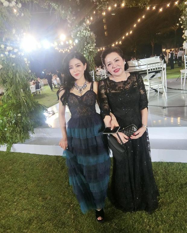 Nhan sắc nổi bật như em gái Ông Cao Thắng cũng phải lép vế khi đứng cạnh mẹ-4