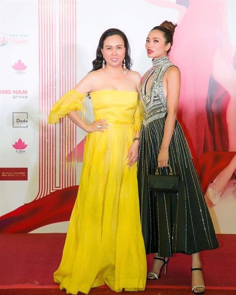 Ngược đời như Phượng Chanel: Đi sự kiện tác phong luộm thuộm, ở nhà cách ly lồng lộn lên đồ-5