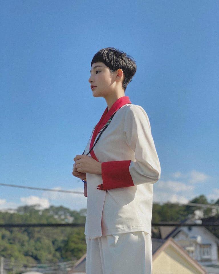 Hiền Hồ bị nhận xét ngày càng đơ giống ma-nơ-canh-2